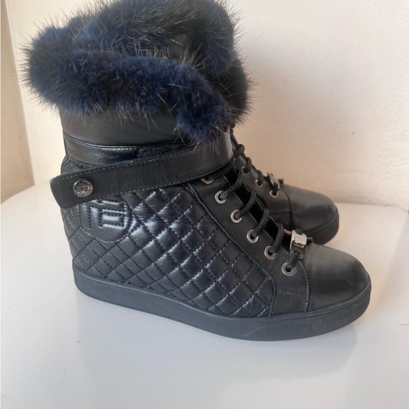 marino fabiani Shoes - Made in Italy Marino Fabiani Black High-Top Sneakers with fur orthopedic heel